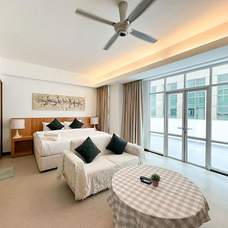 Klcc Suites By Nhb Kuala Lumpur Exterior foto