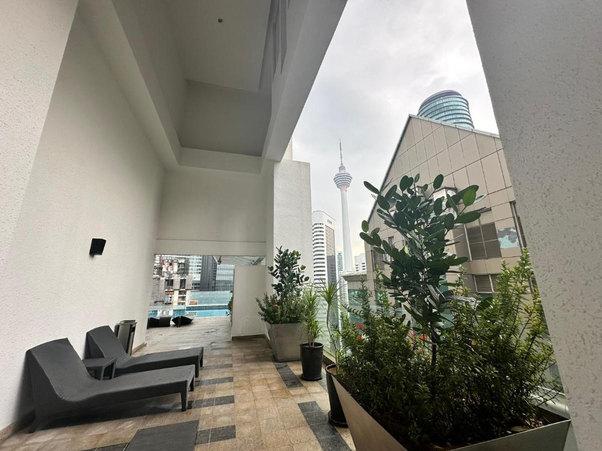 Klcc Suites By Nhb Kuala Lumpur Exterior foto